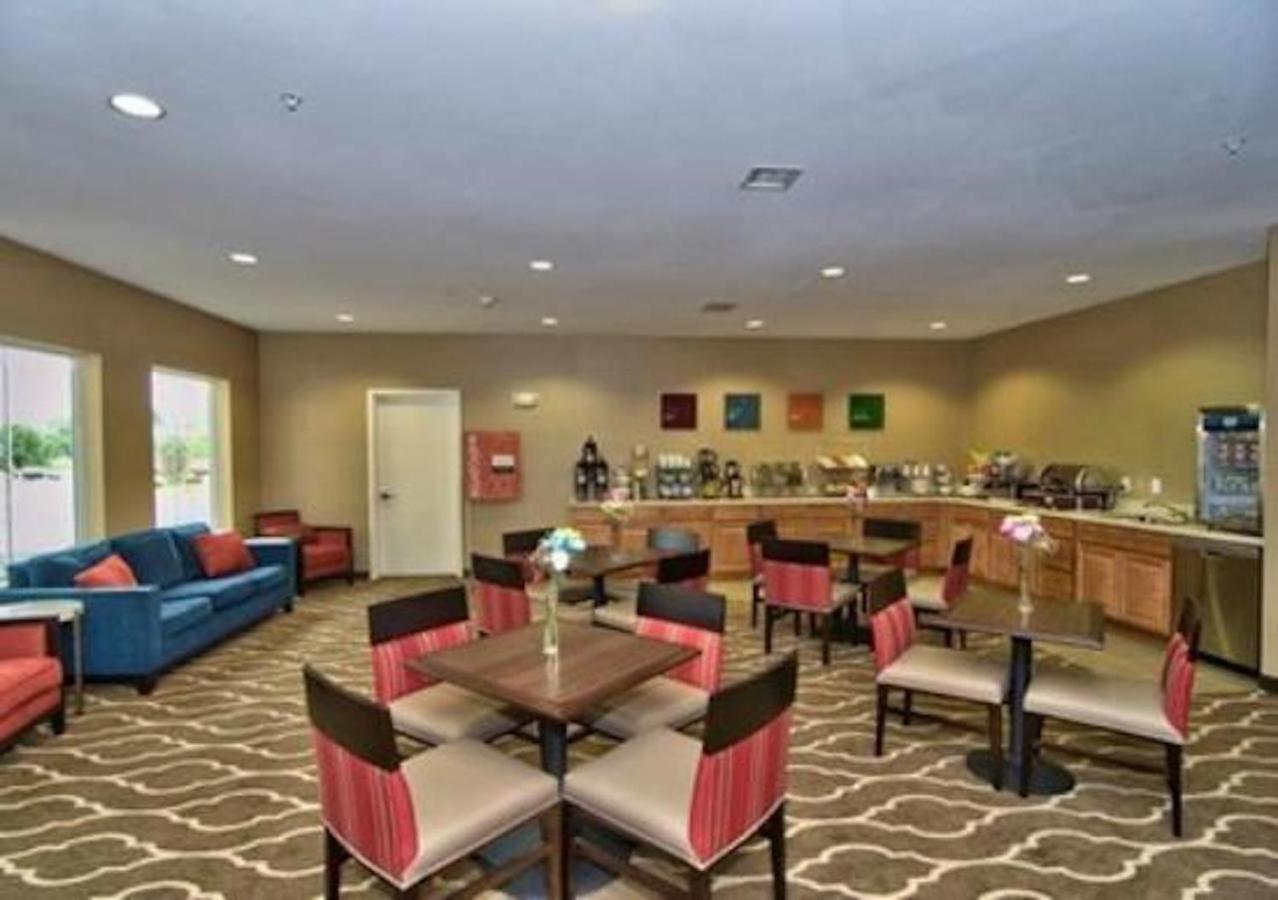 Comfort Inn Apalachin - Binghamton W Route 17 Exteriér fotografie